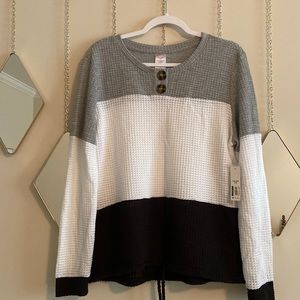 NWT Knit Henley-Size 19